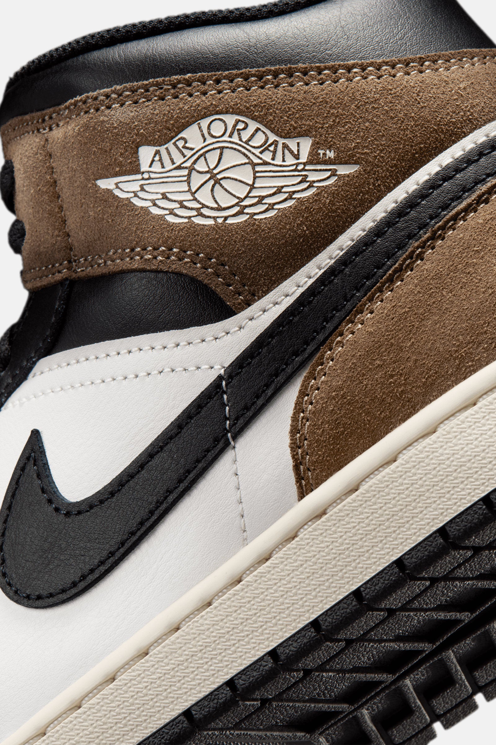 Air Jordan 1 Mid