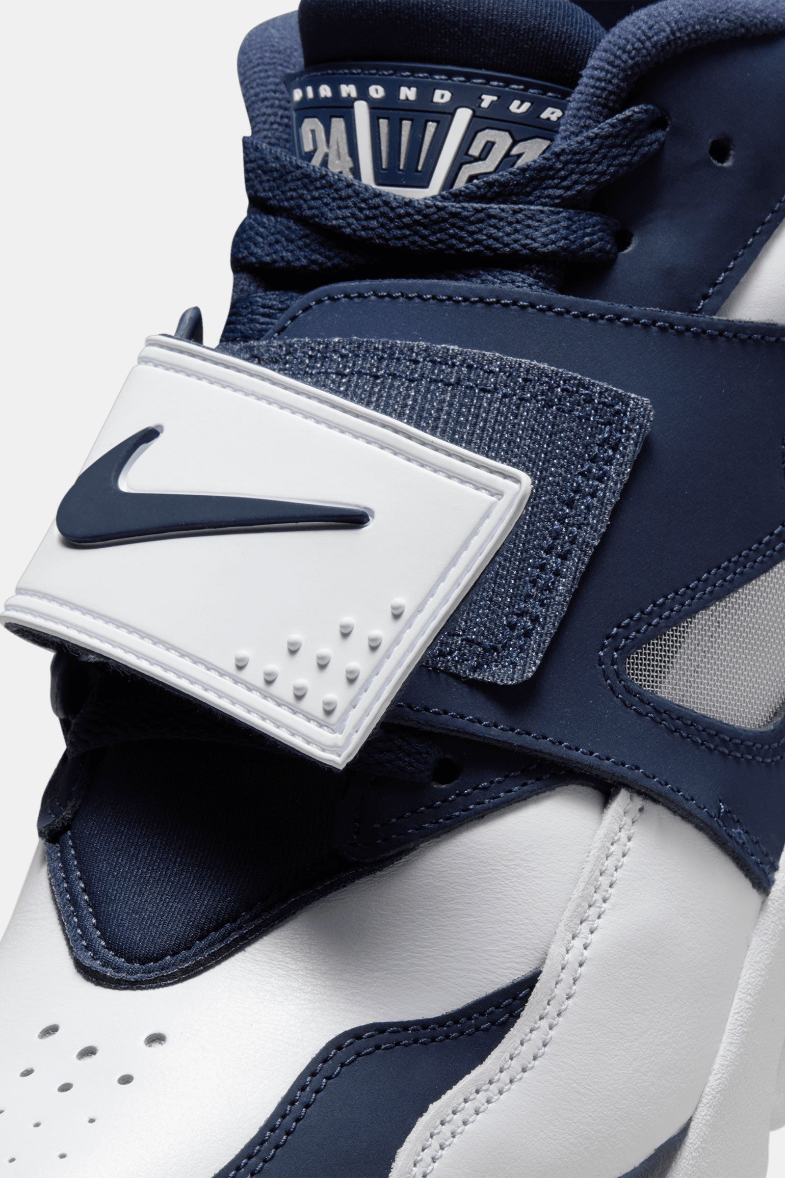 Nike Air Diamond Turf