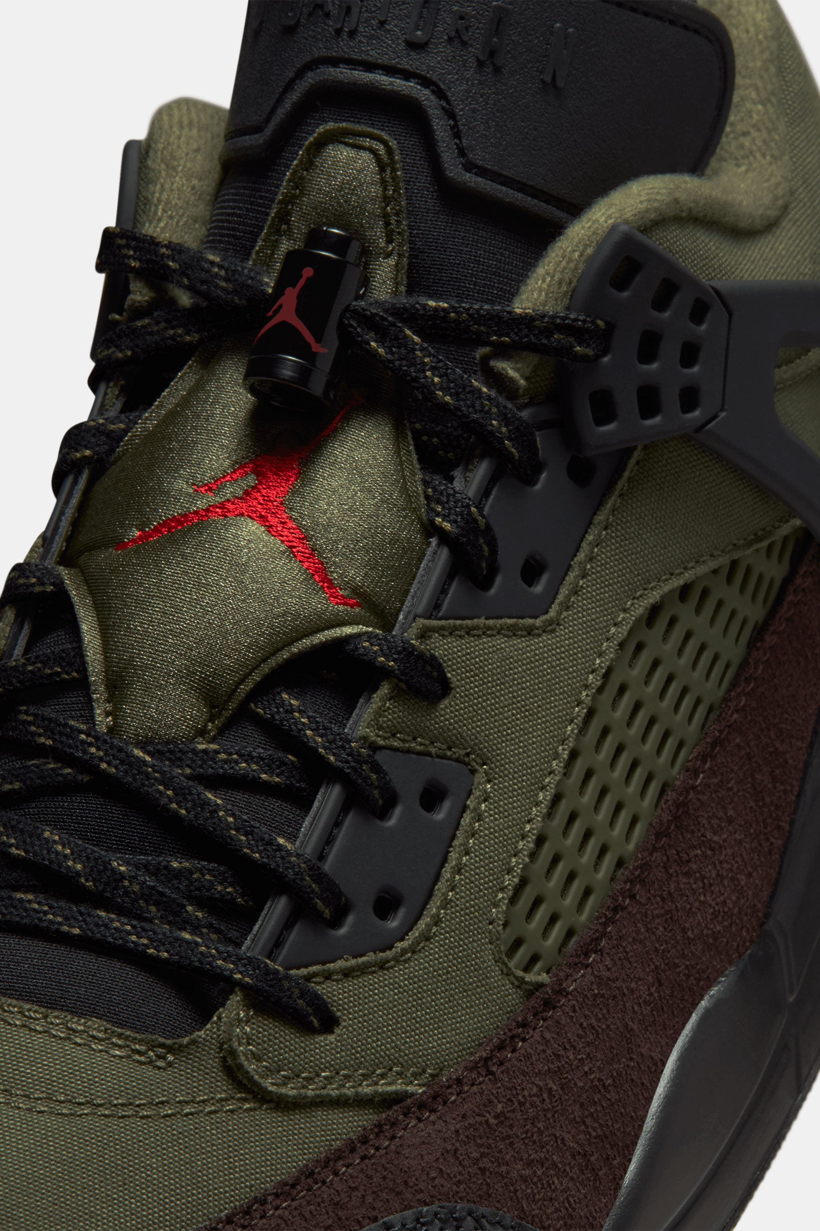 Jordan Spizike Low
