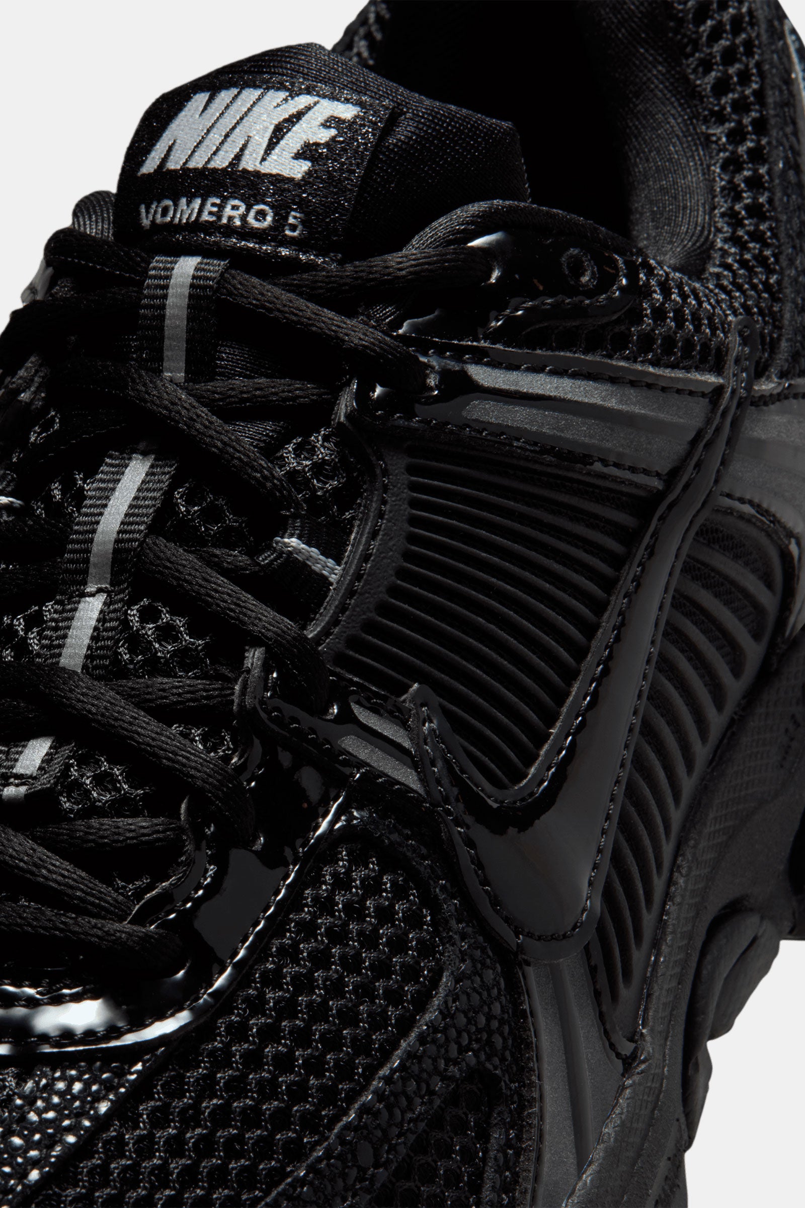 Women's Nike Zoom Vomero 5