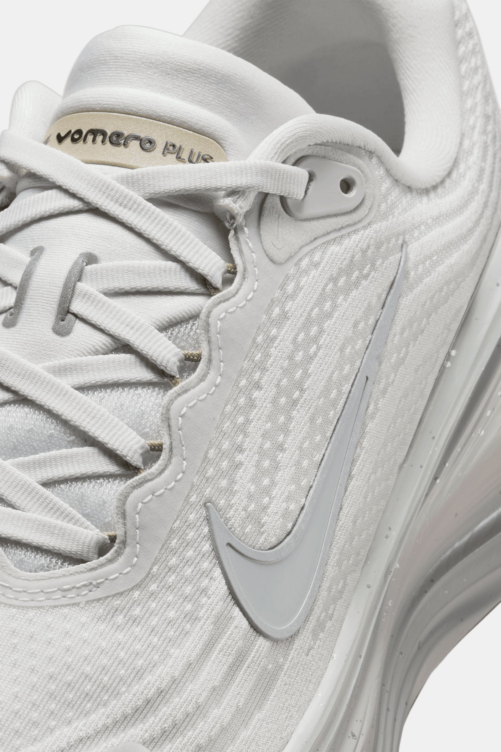 Nike Vomero Plus