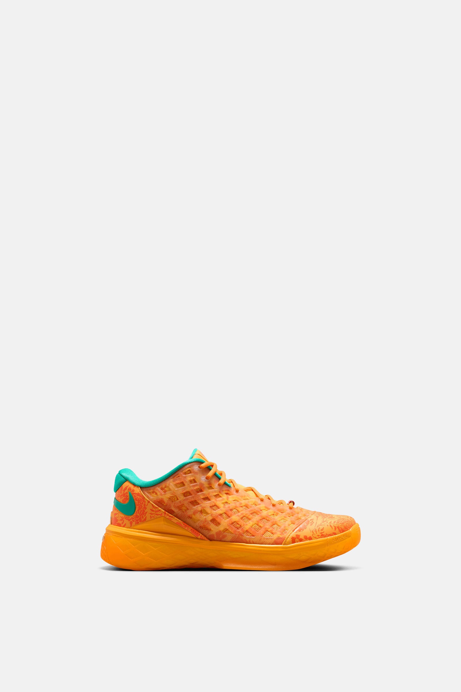 Kobe 3 Low Protro "Mamba Eterno"