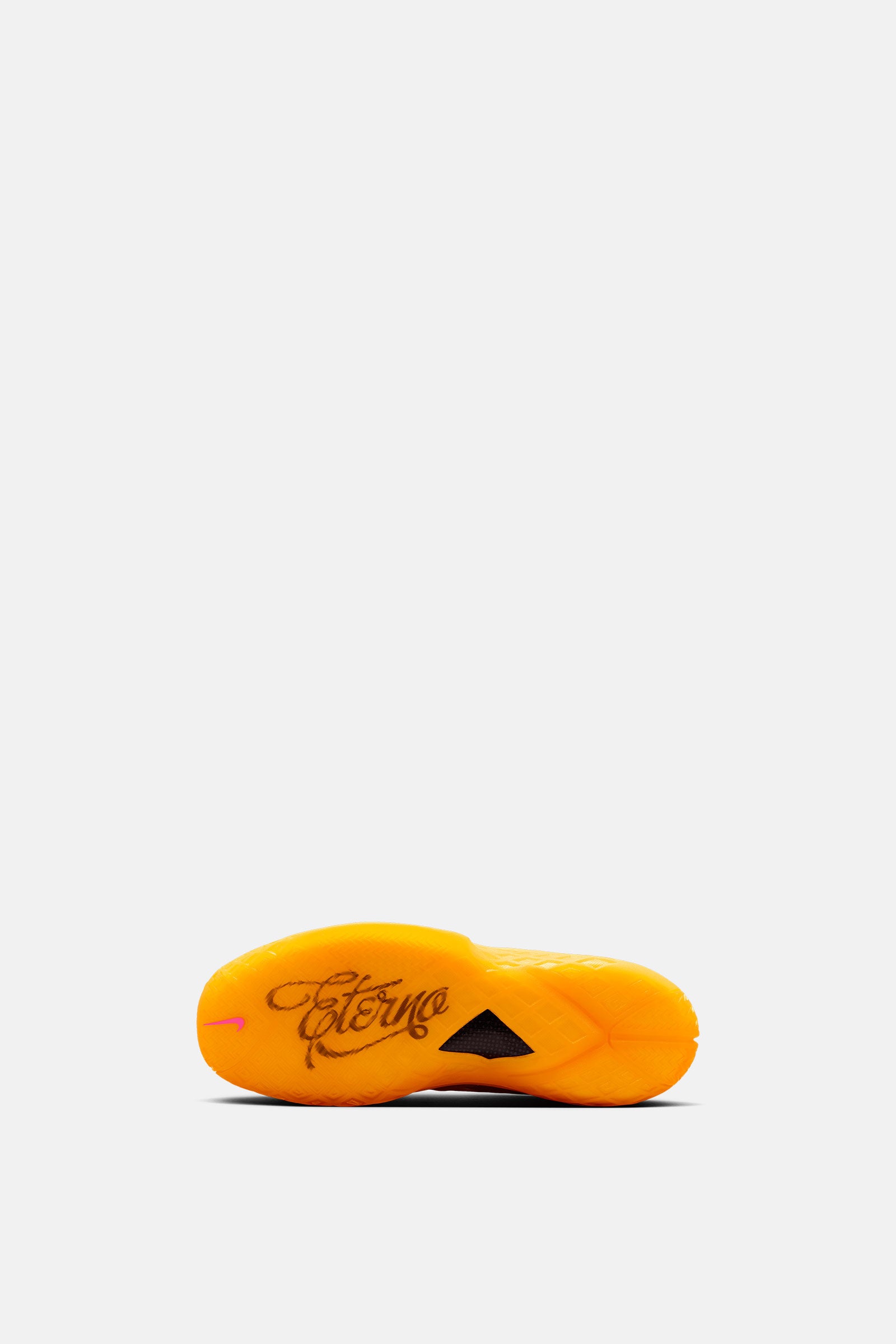Kobe 3 Low Protro "Mamba Eterno"