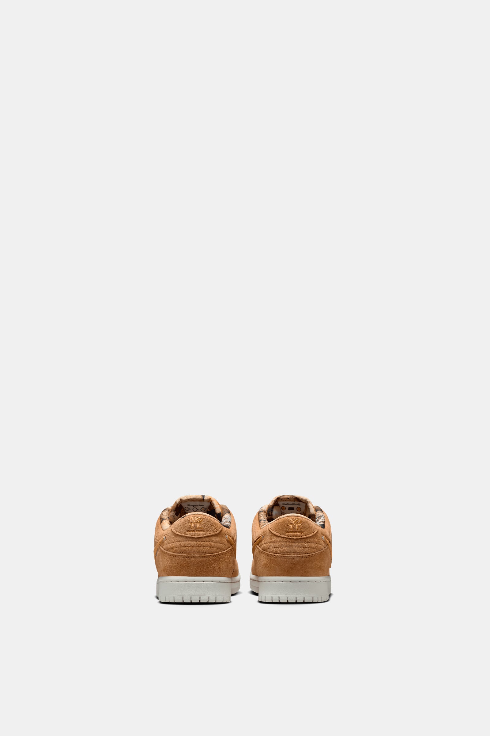 NOTE Manchester x Nike SB Dunk Low