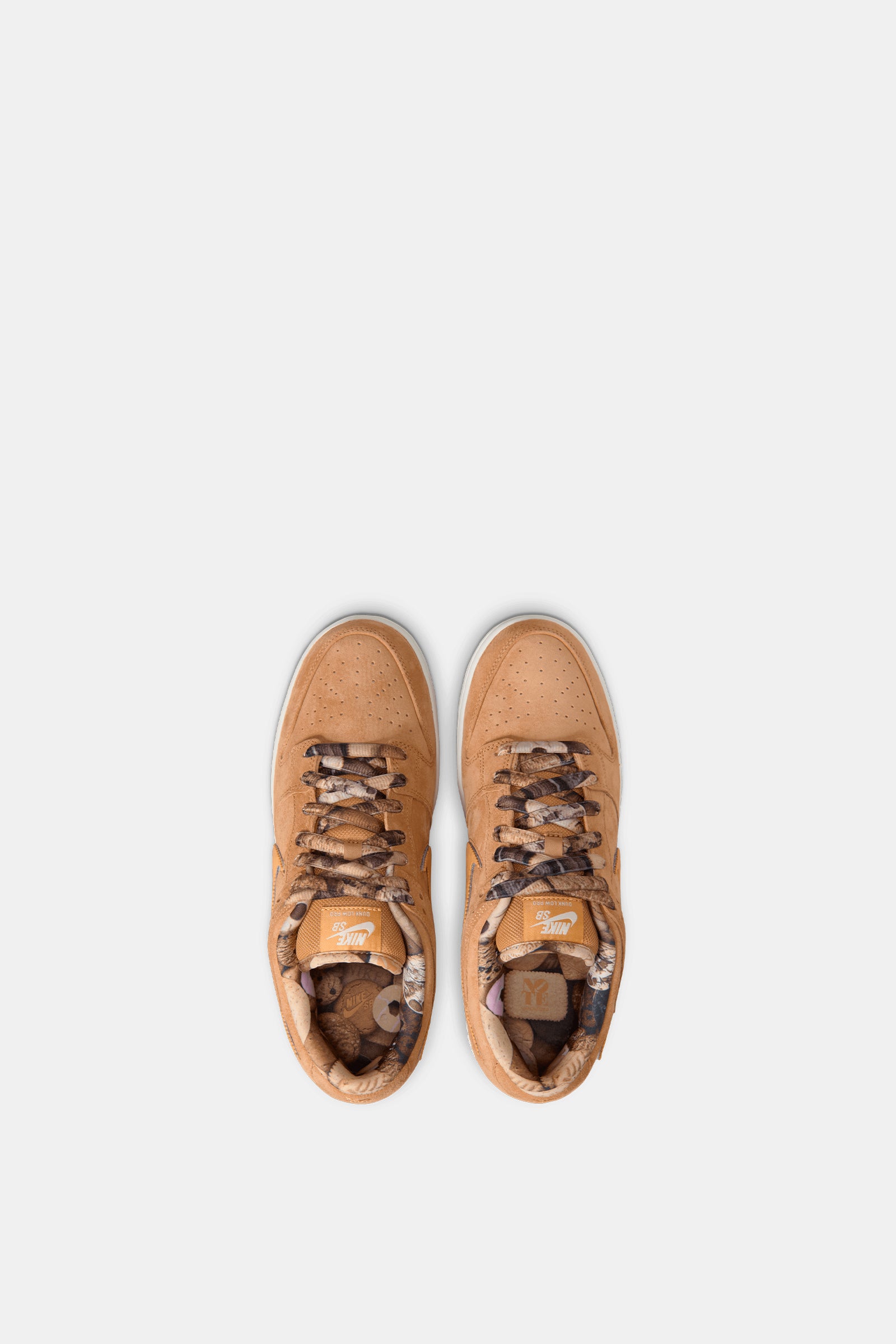 NOTE Manchester x Nike SB Dunk Low