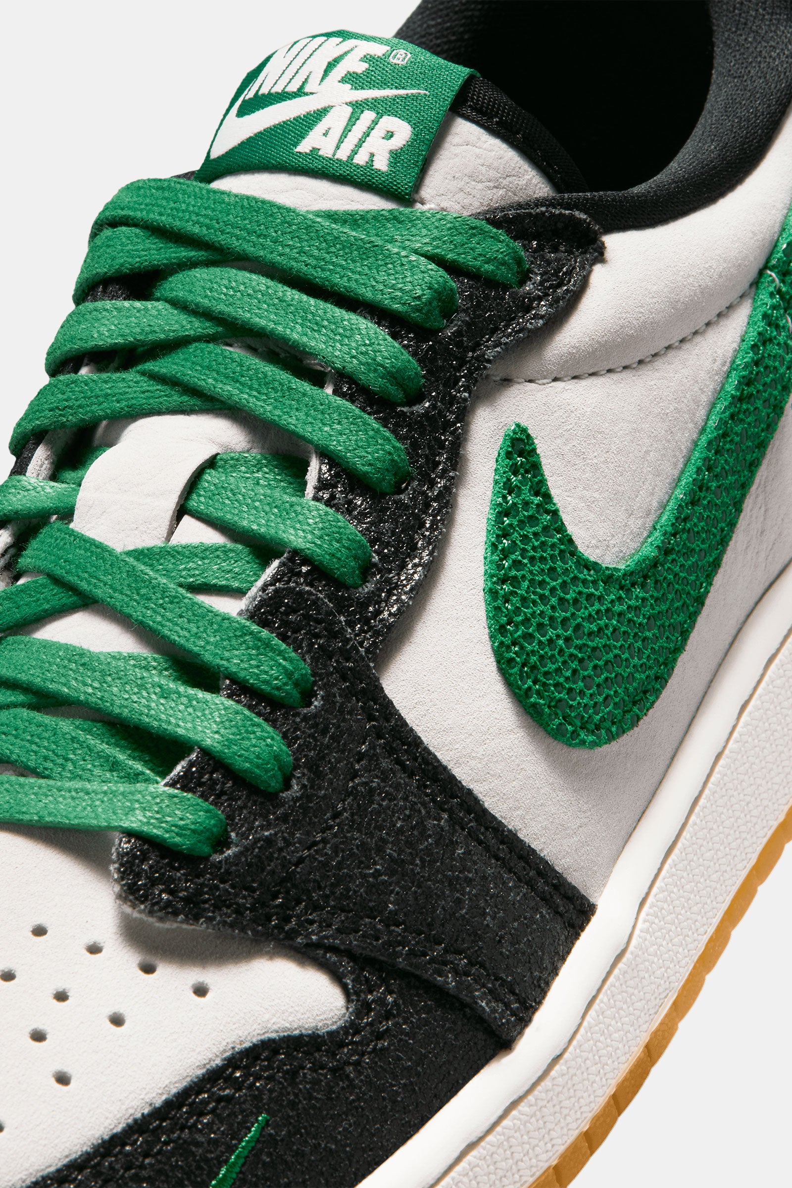 Air Jordan 1 Retro Low OG "Phantom and Pine Green" (GS)