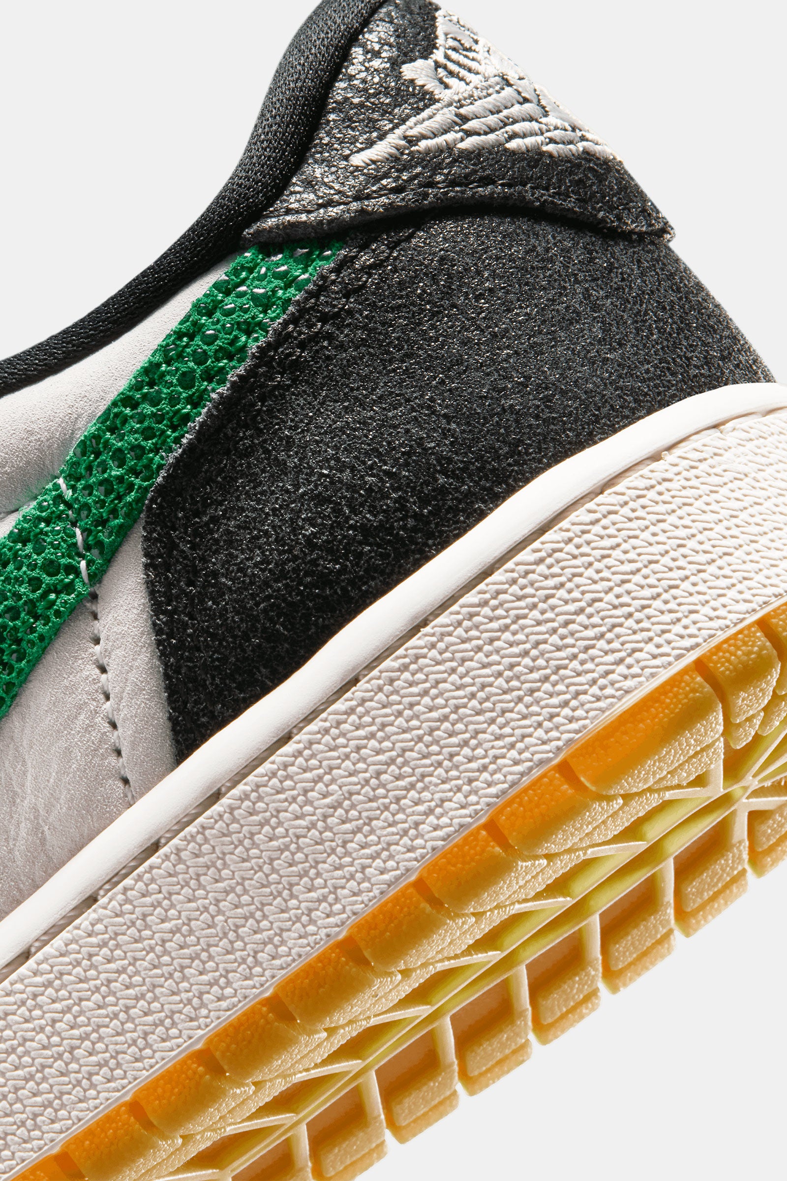 Air Jordan 1 Retro Low OG "Phantom and Pine Green" (GS)