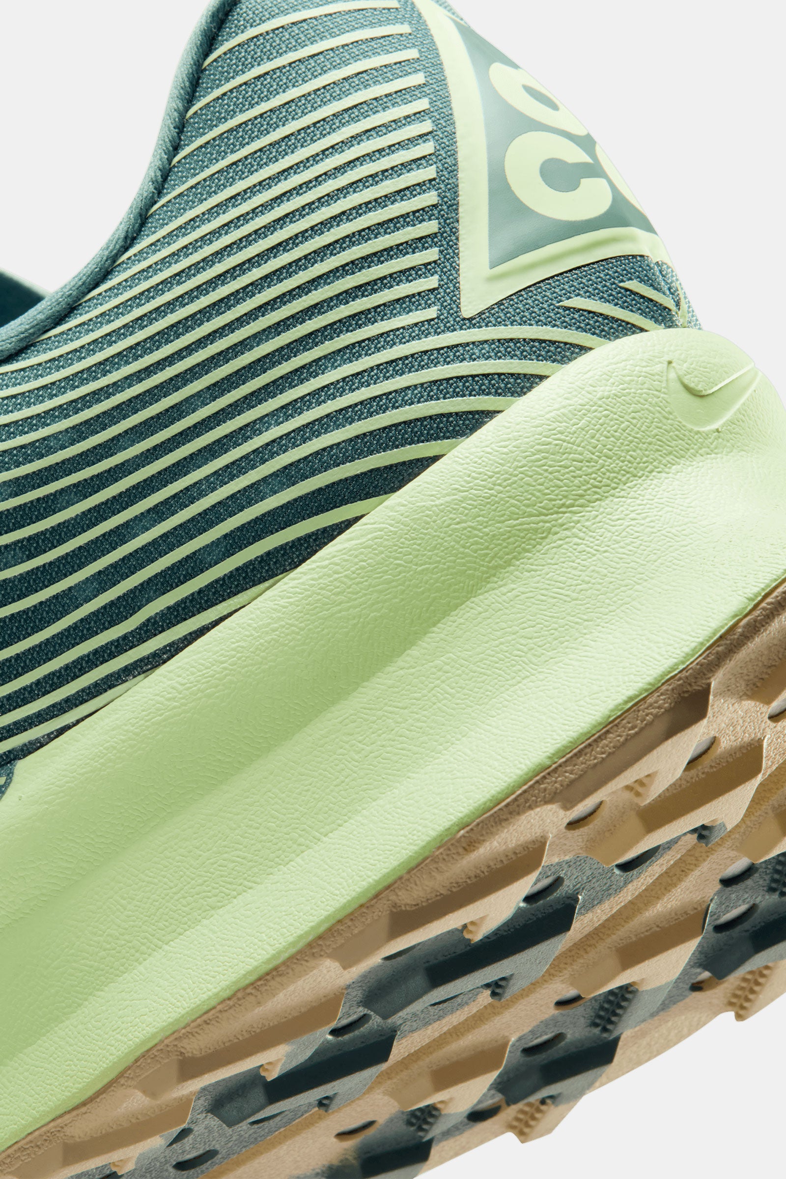 Nike ACG Ultrafly Trail