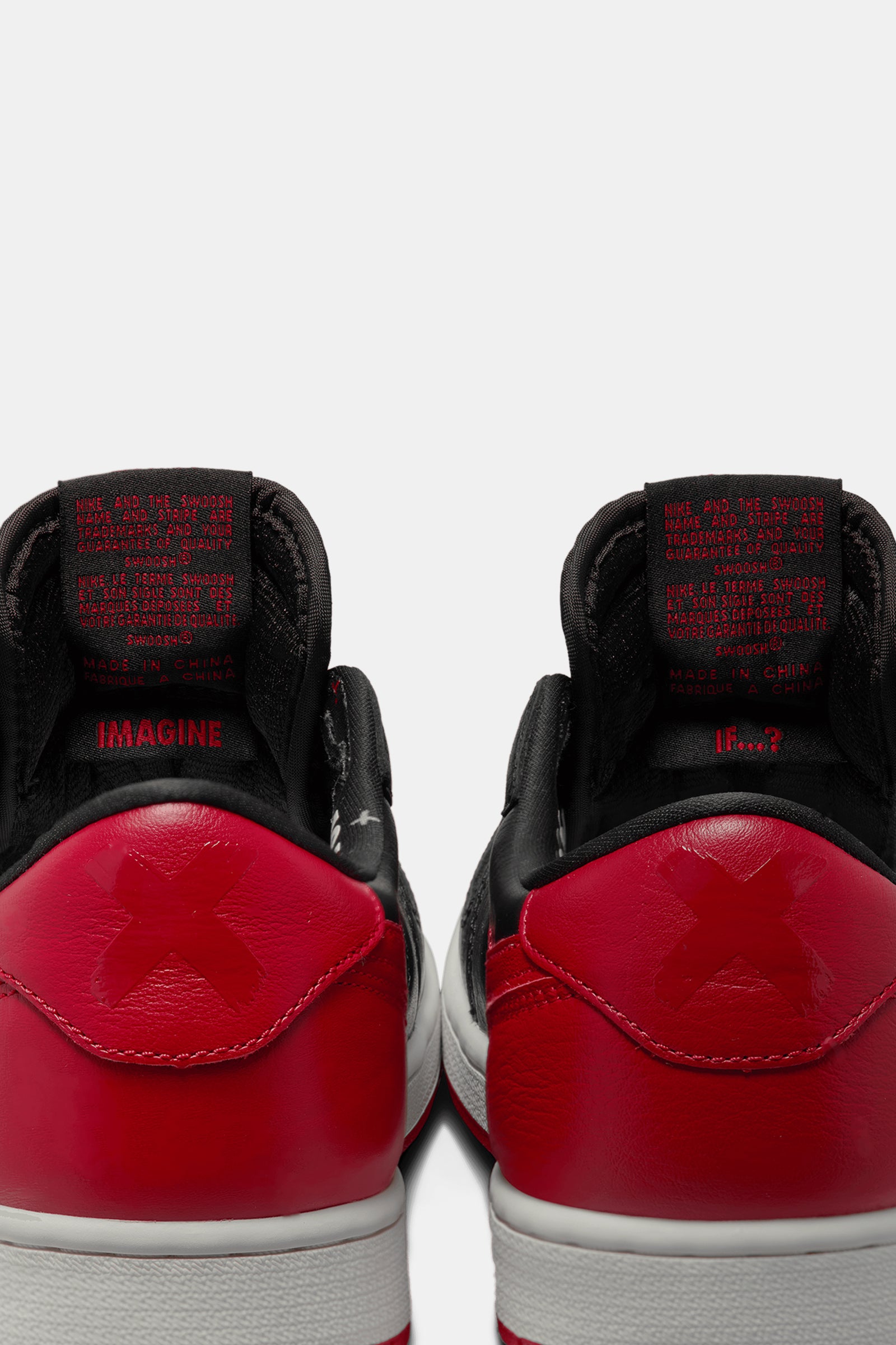 Air Jordan 1 Retro Low OG "Banned"