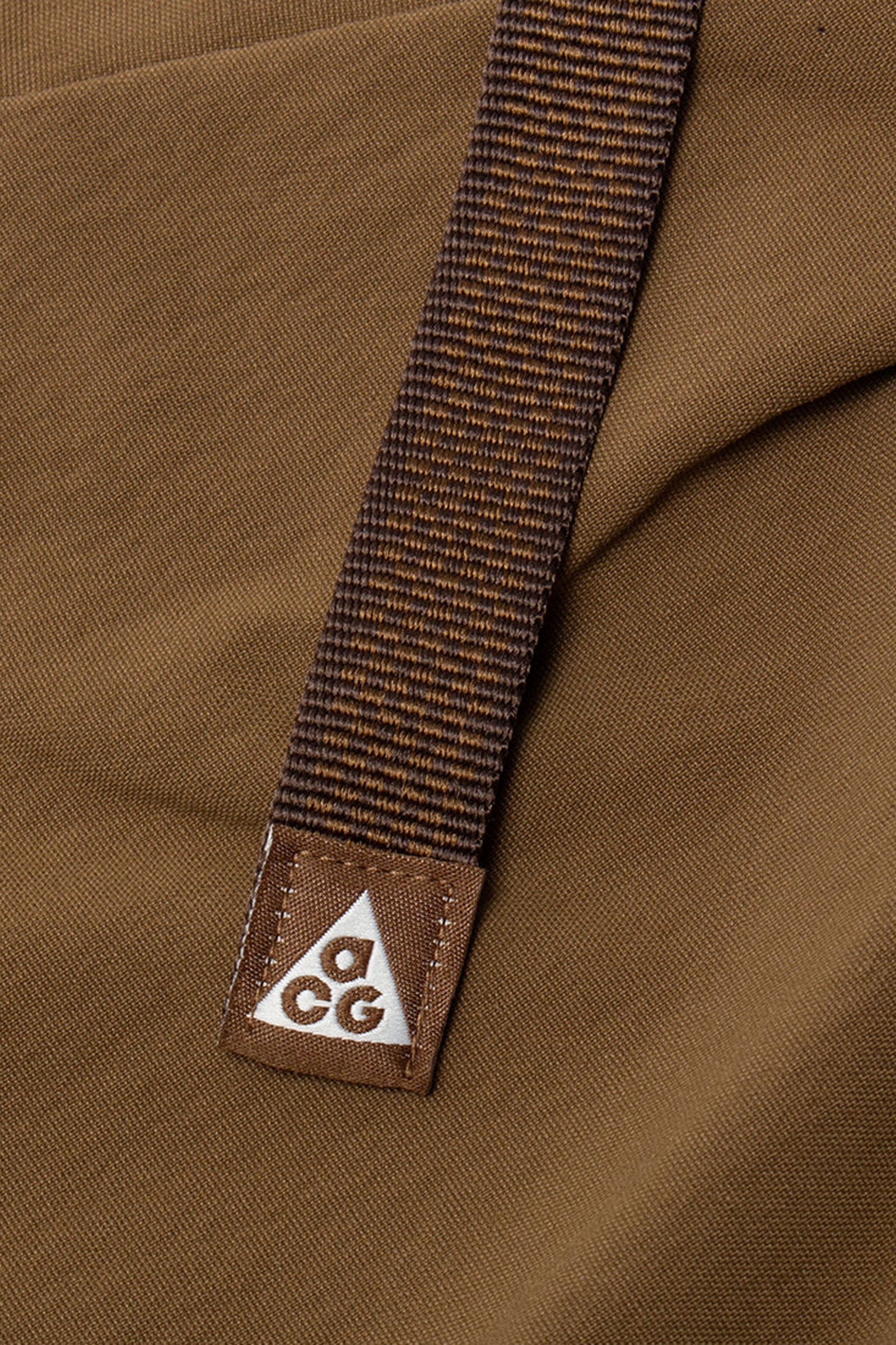 Nike ACG "Smith Summit" Zip Cargo Pants