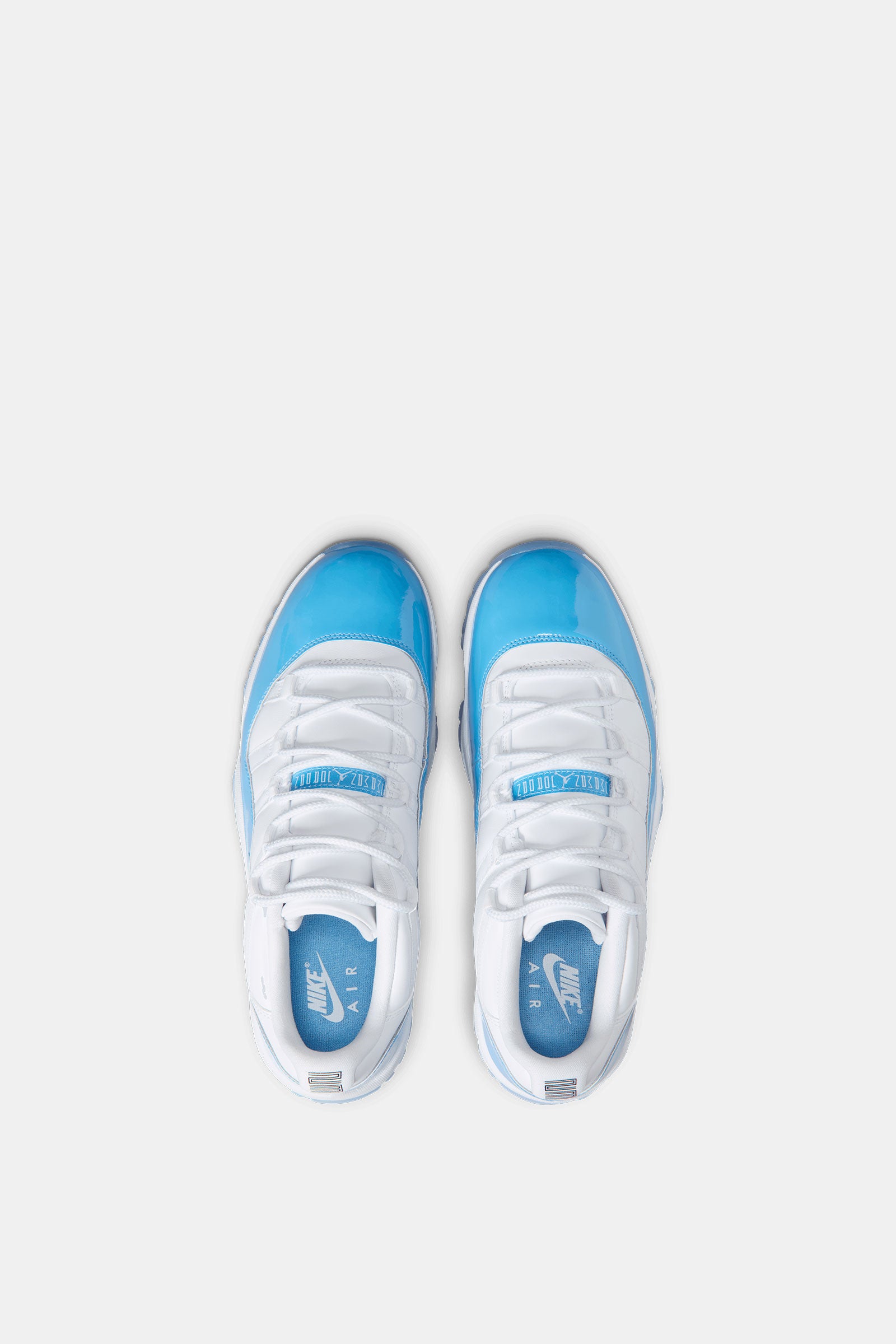 Air Jordan 11 Retro Low "University Blue"