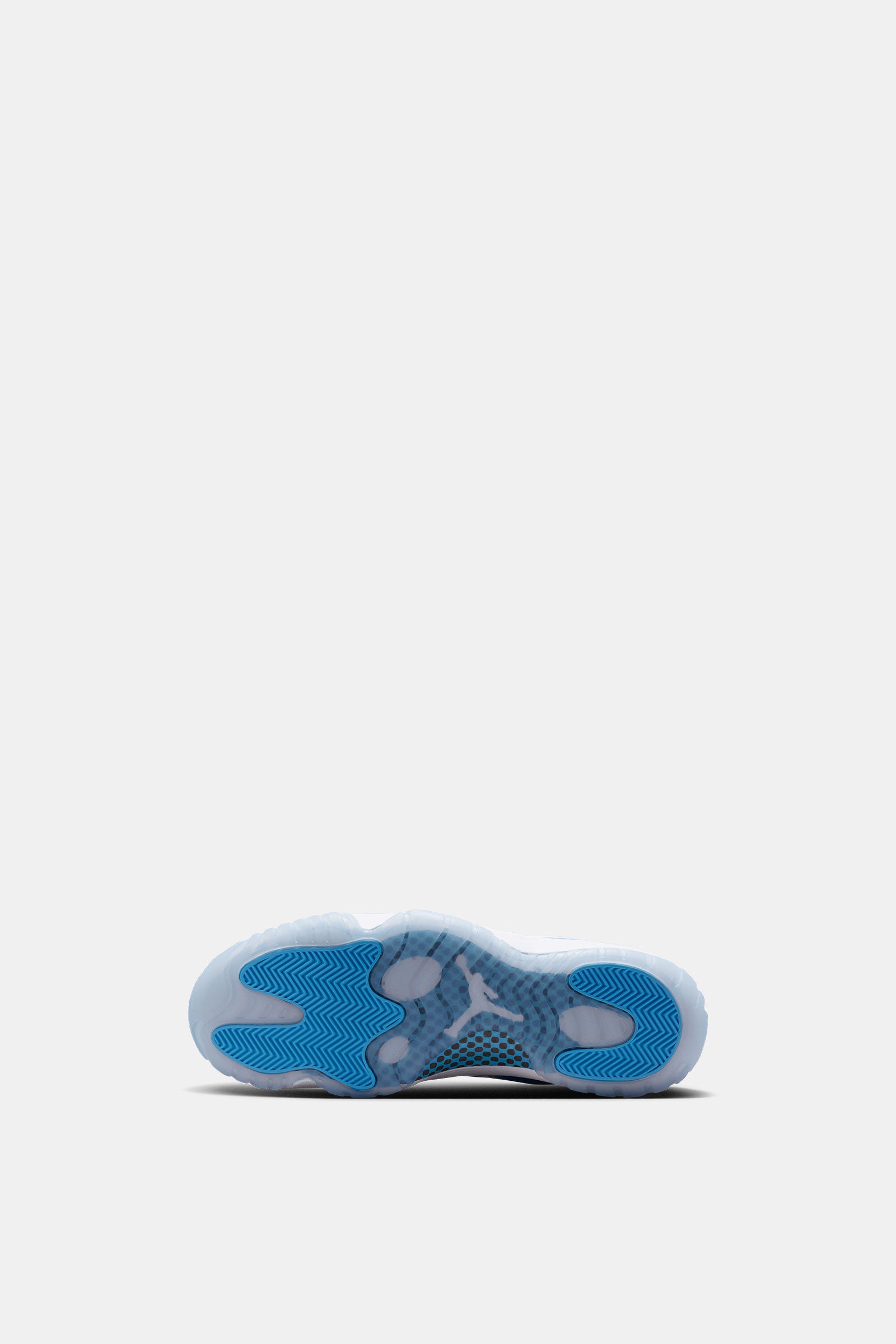 Air Jordan 11 Retro Low "University Blue"