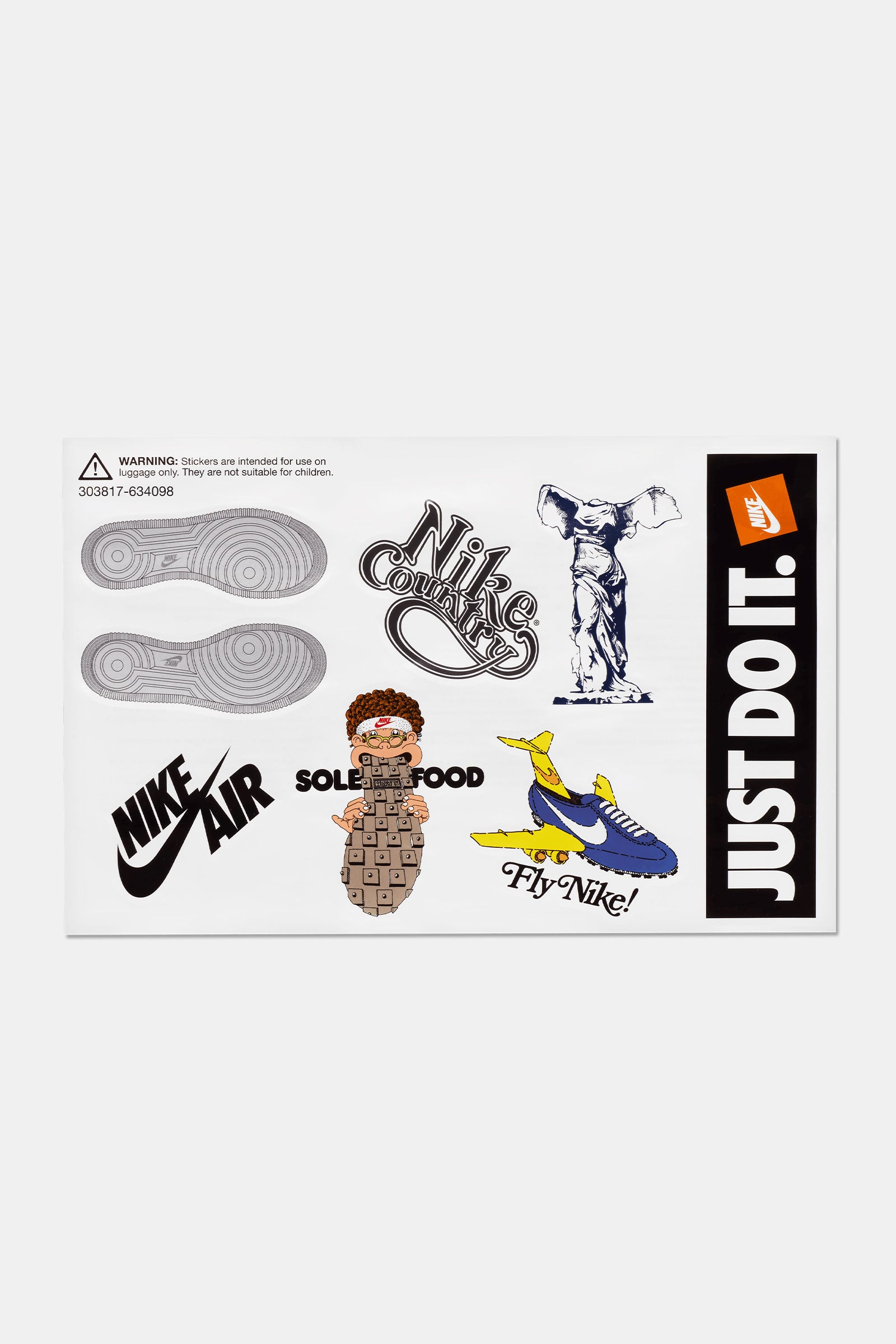 Nike Medium Hardshell Checked Luggage