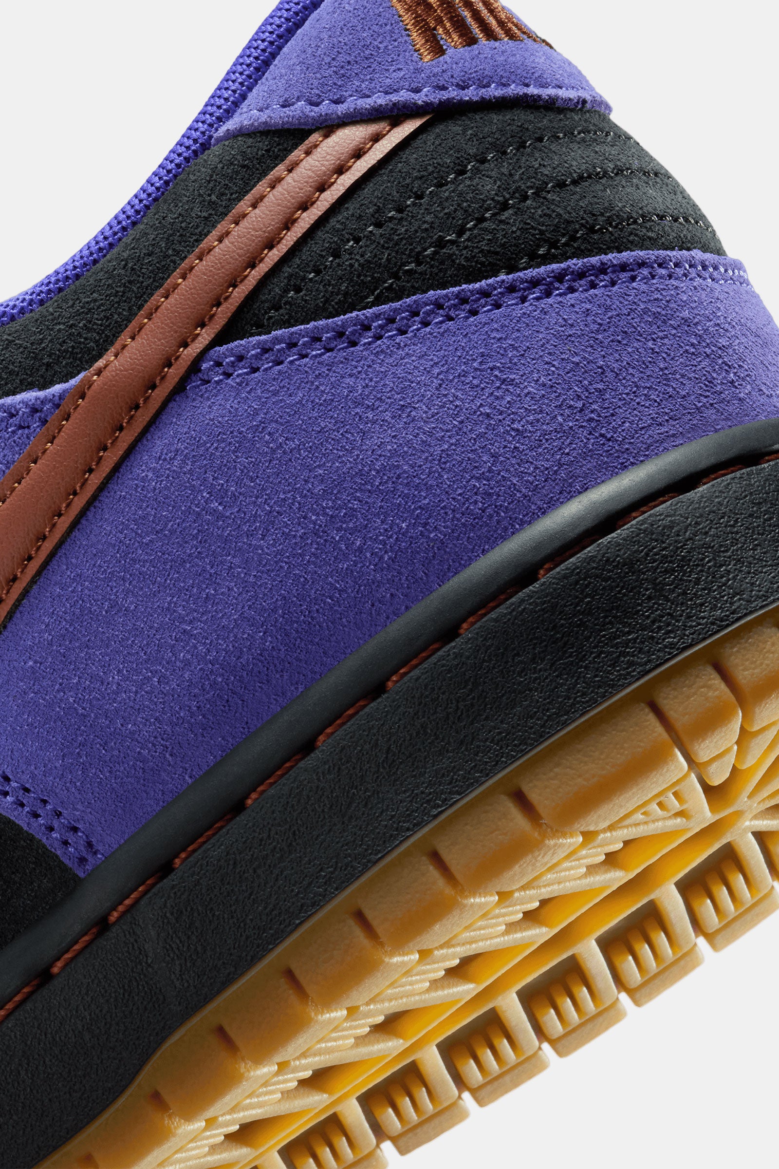 Nike SB Dunk Low Pro