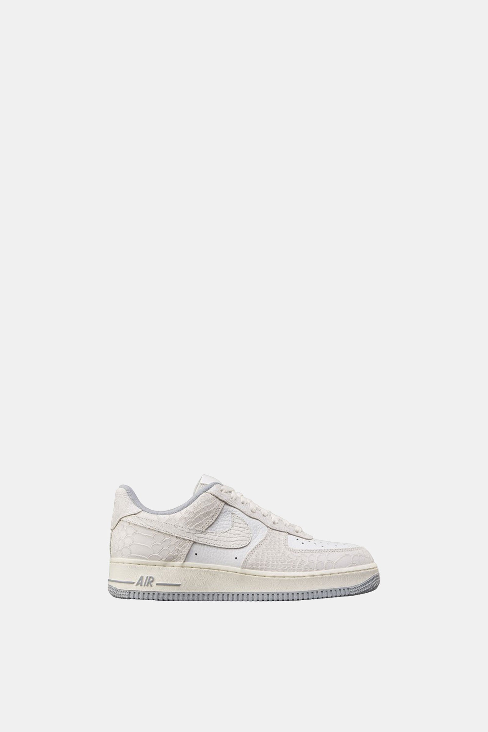 WOMENS NIKE AIR FORCE 1 '07