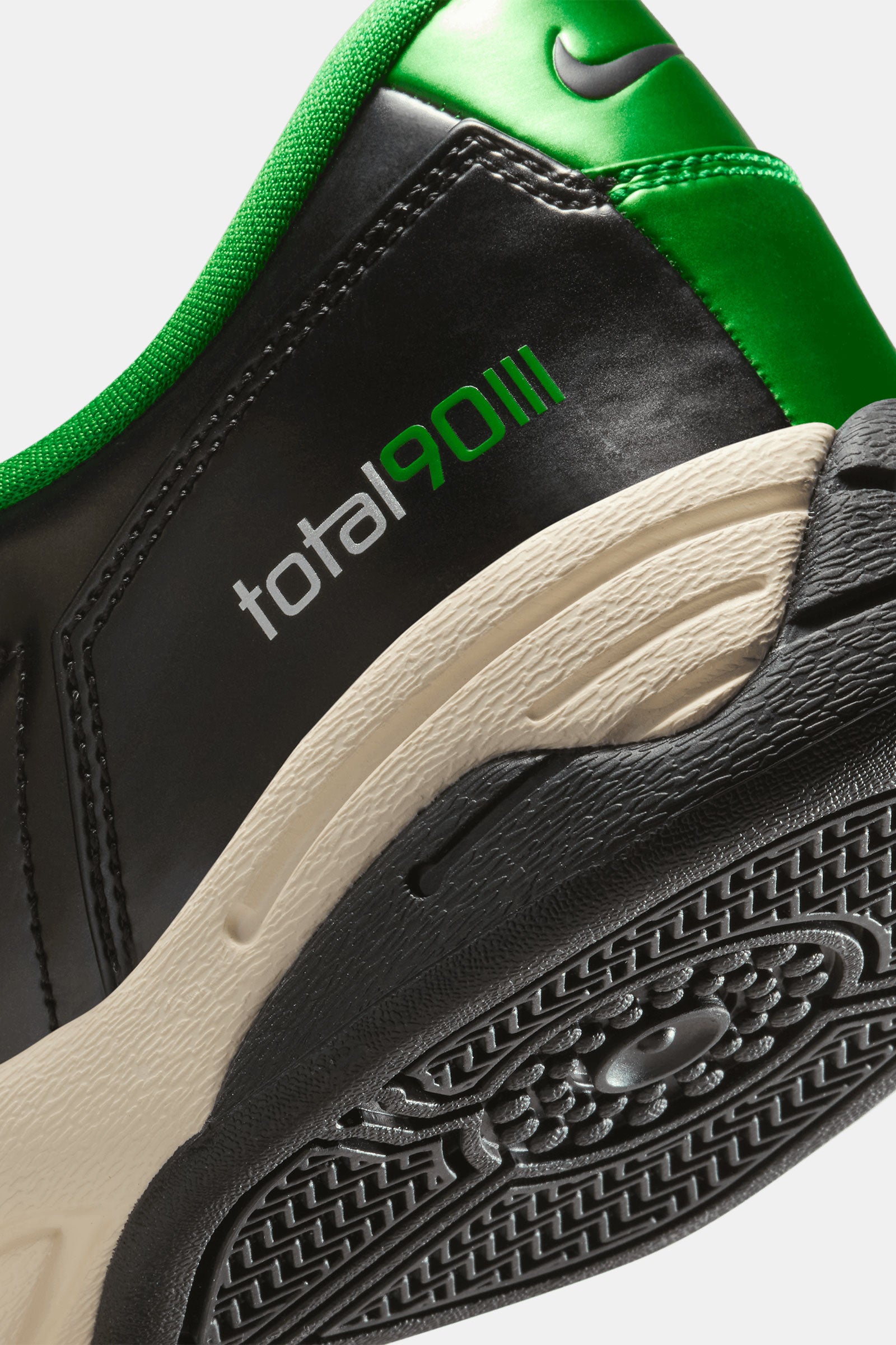 Nike Total 90 SP