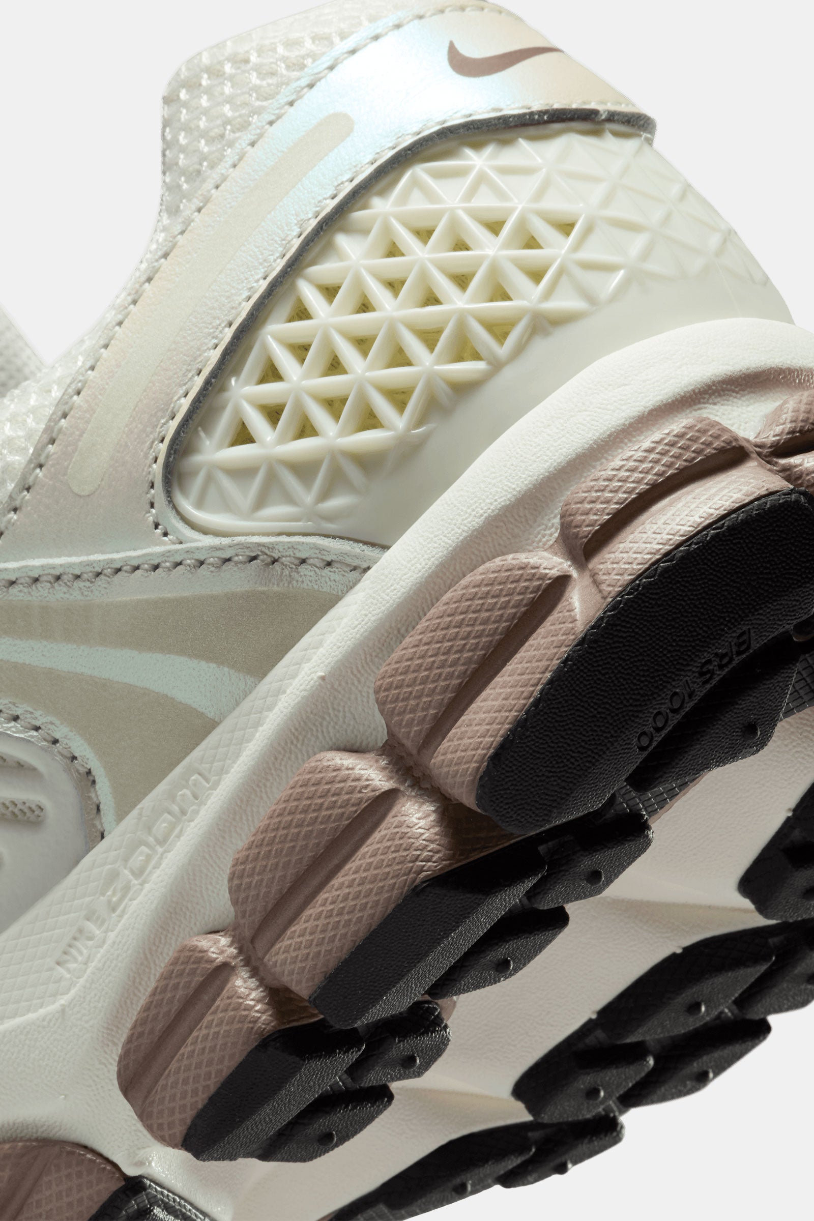 Women's Nike Zoom Vomero 5